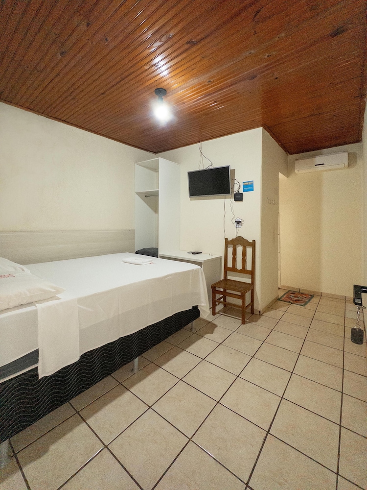 Basic Double Room, 1 Double Bed, Non Smoking photo 2