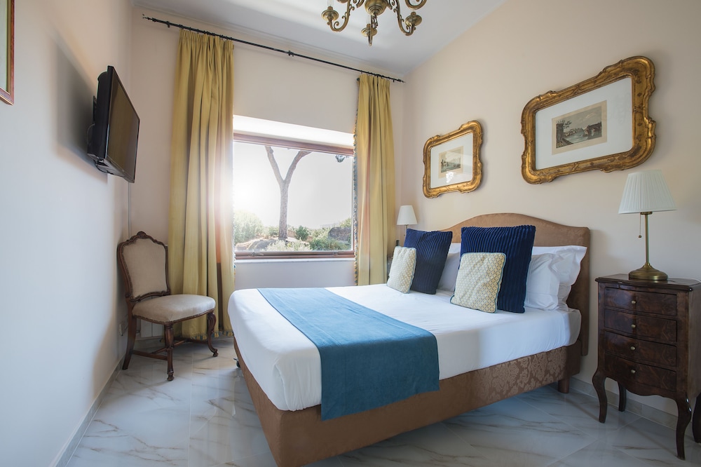 Double Room, Courtyard View, Garden Area photo 3