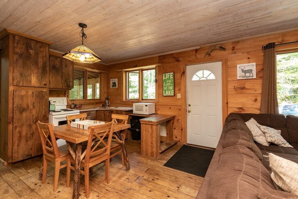 Sundog Cottage (14 Beds) photo 2