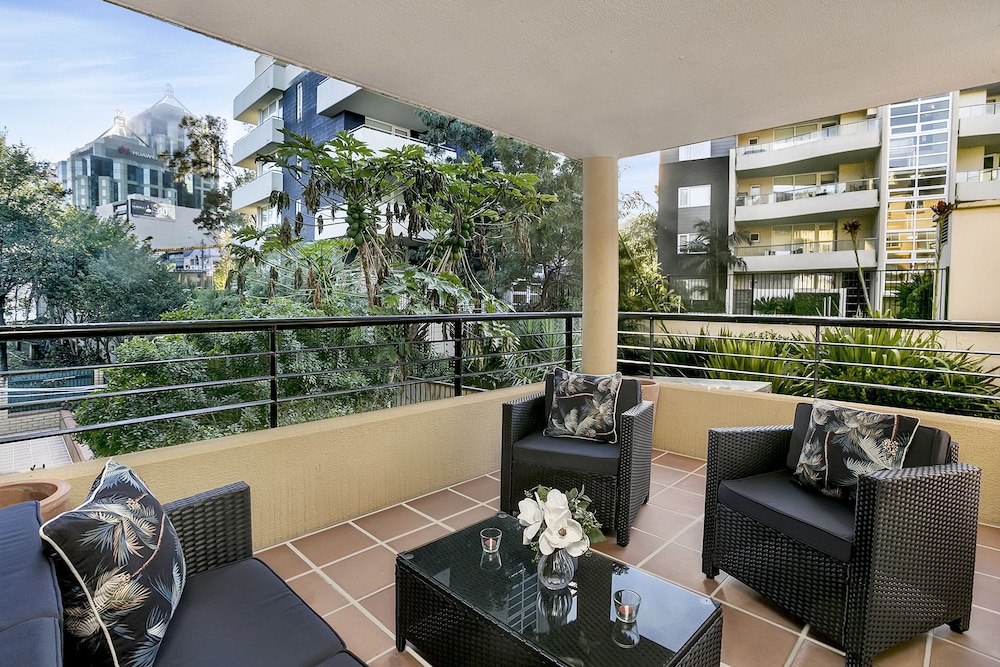 Apartment, 2 Bedrooms, Balcony photo 2