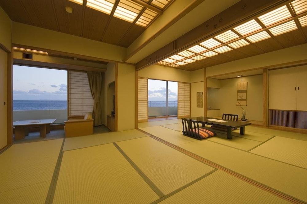 Special Japanese Style Room, Smoking
