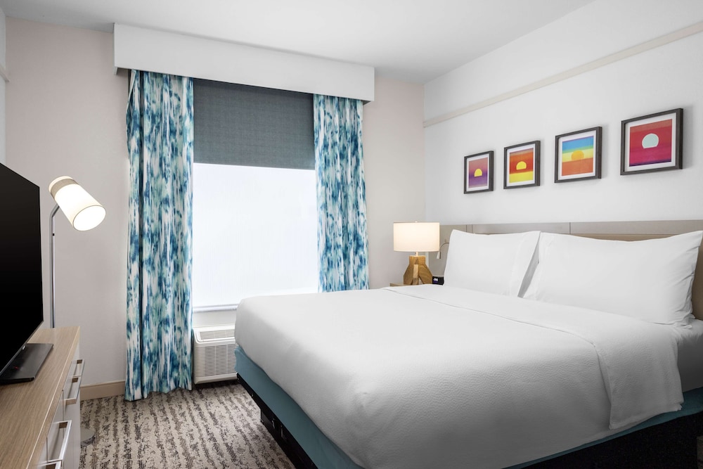 Suite, 1 Bedroom, Accessible (3x3 Shower) - Photo 4