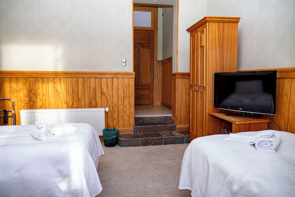 Basic Triple Room photo 1