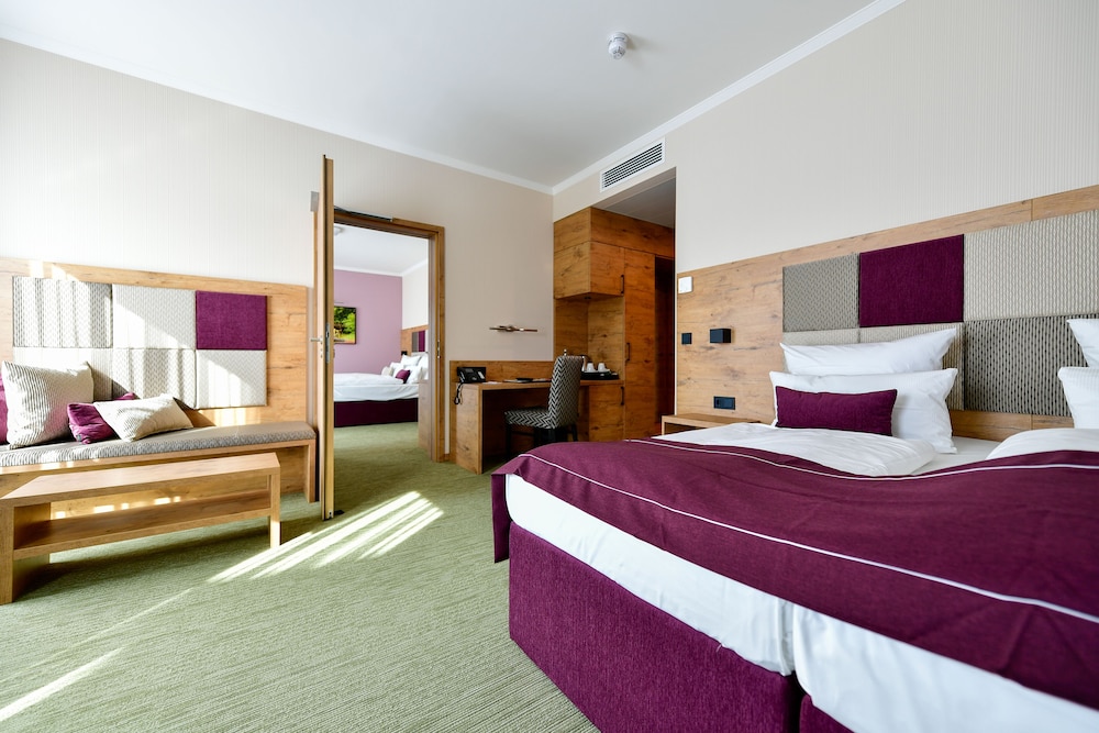 Comfort Room, 2 Twin Beds, Accessible - Photo 1