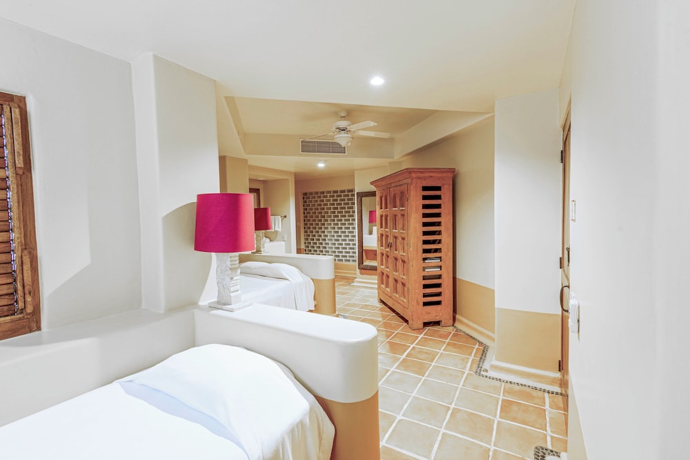 2 BEDROOM 1KG 1TWN 1DOUBLE SUITE PLUNGE POOL - Photo 3