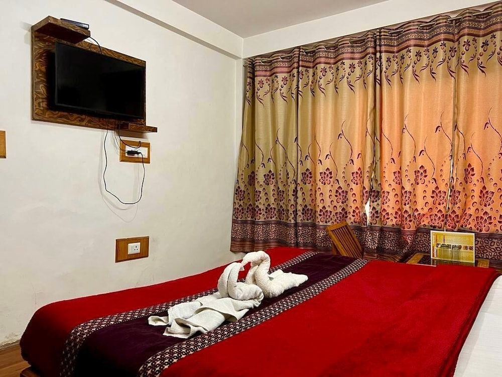Standard Double Room, Balcony, Mountain View
