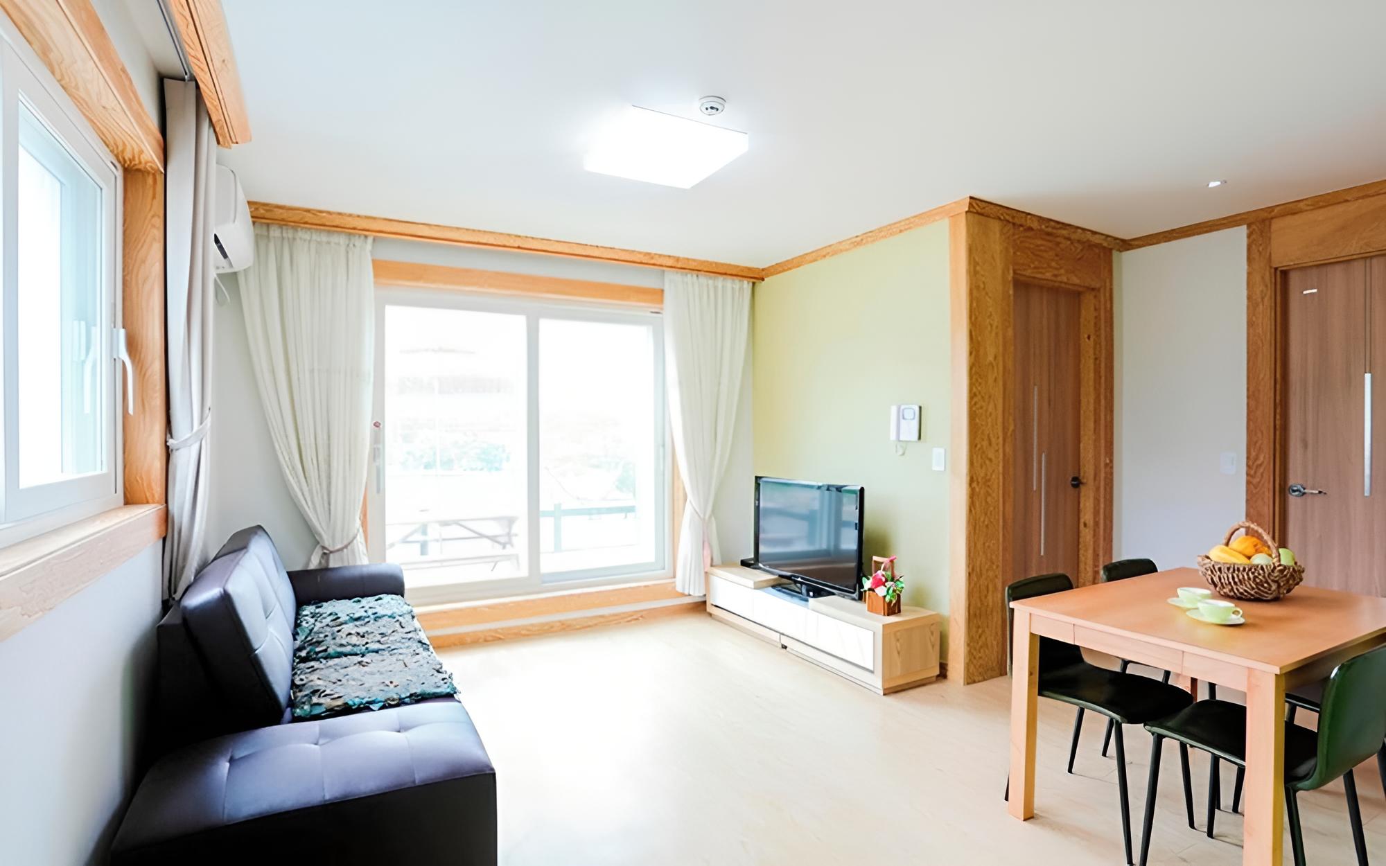 Room (Room A 102 (ondol room terrace)) photo 2
