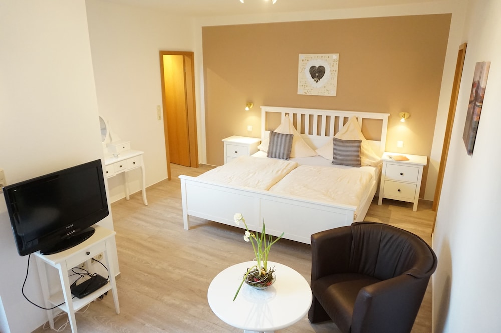 Basic Double Room