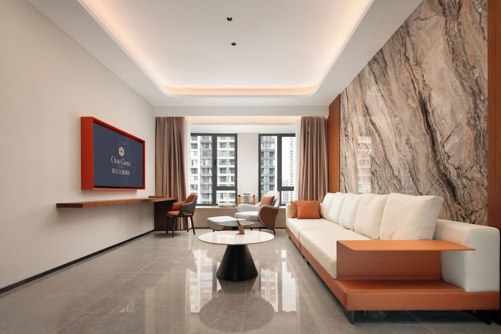 Grand Suite, 1 King Bed with Sofa bed, City View photo 1