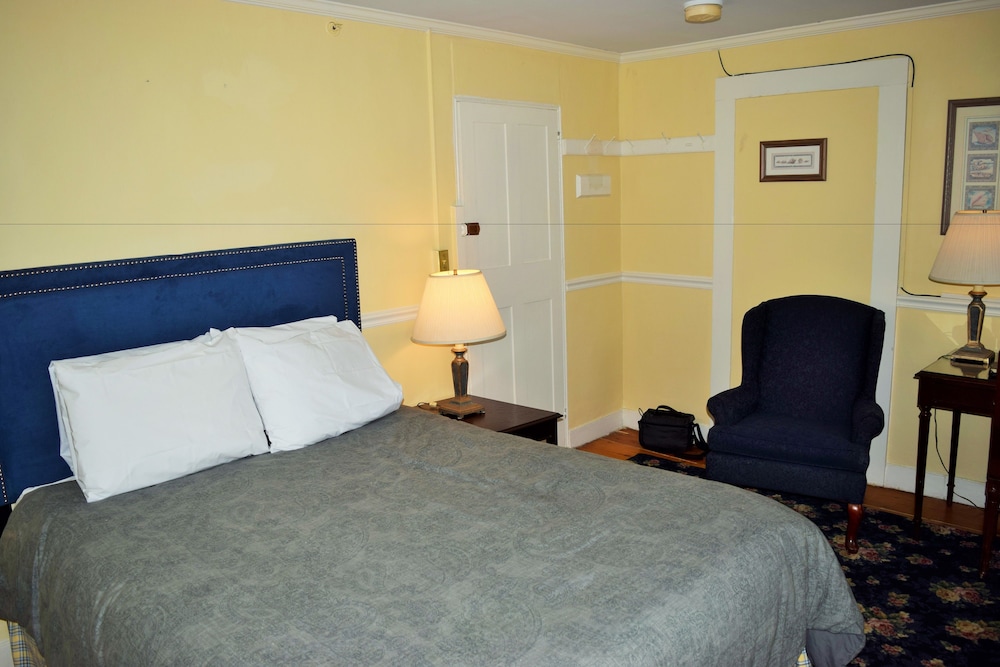Room, Private Bathroom (Economy Room) photo 2