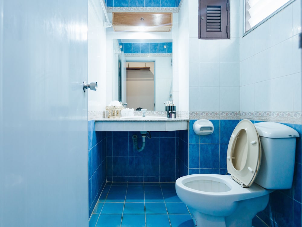 Twin Room, Private Bathroom - Photo 12