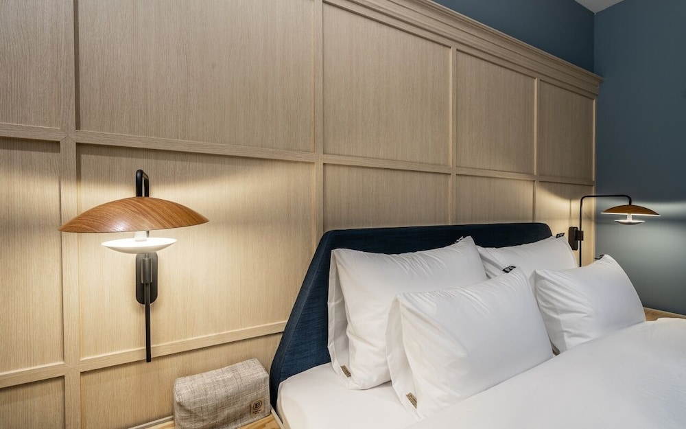 Standard Double Room - Photo 16