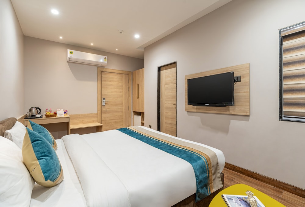 Deluxe Room - Photo 2