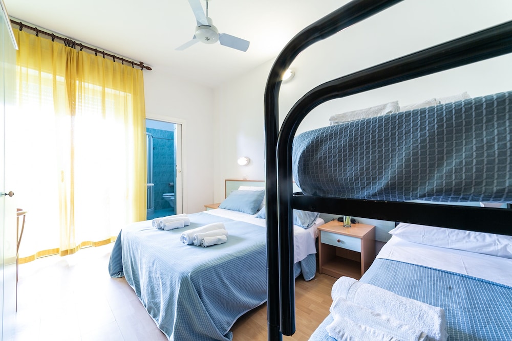 Quadruple Room photo 1