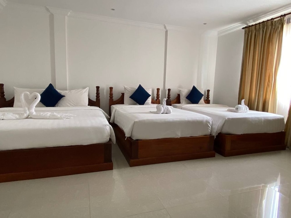 Deluxe Triple Room - Photo 3