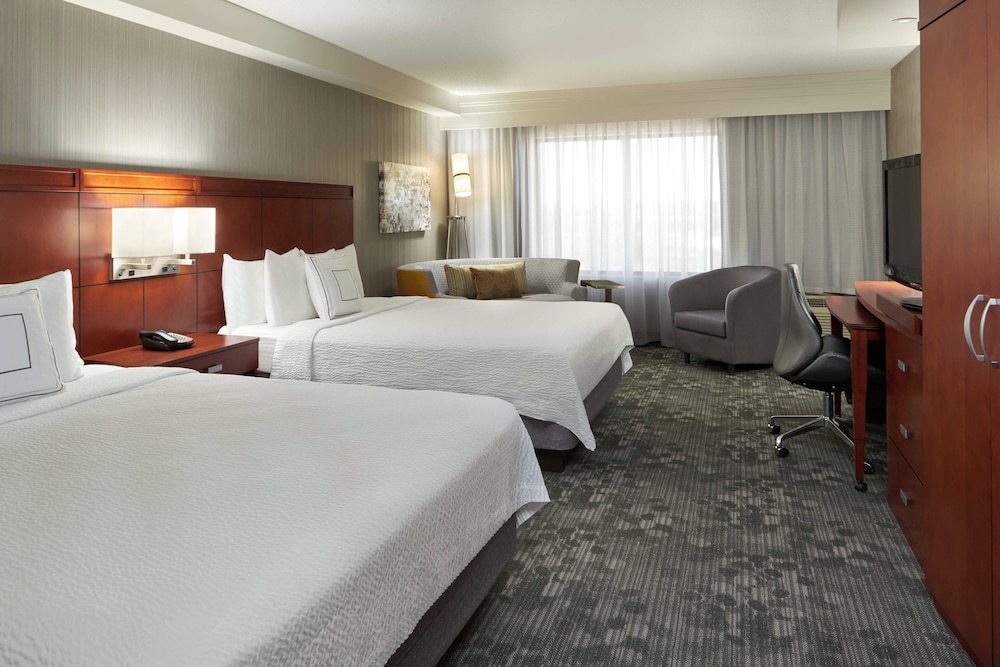 Room, Multiple Beds