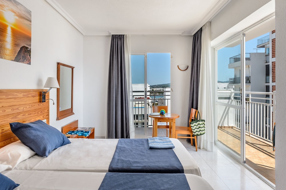 Double Room (3 Adults) - Photo 4