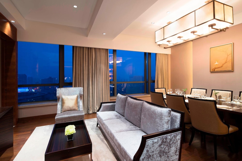 Junior Suite, 1 Bedroom, Executive Level photo 3