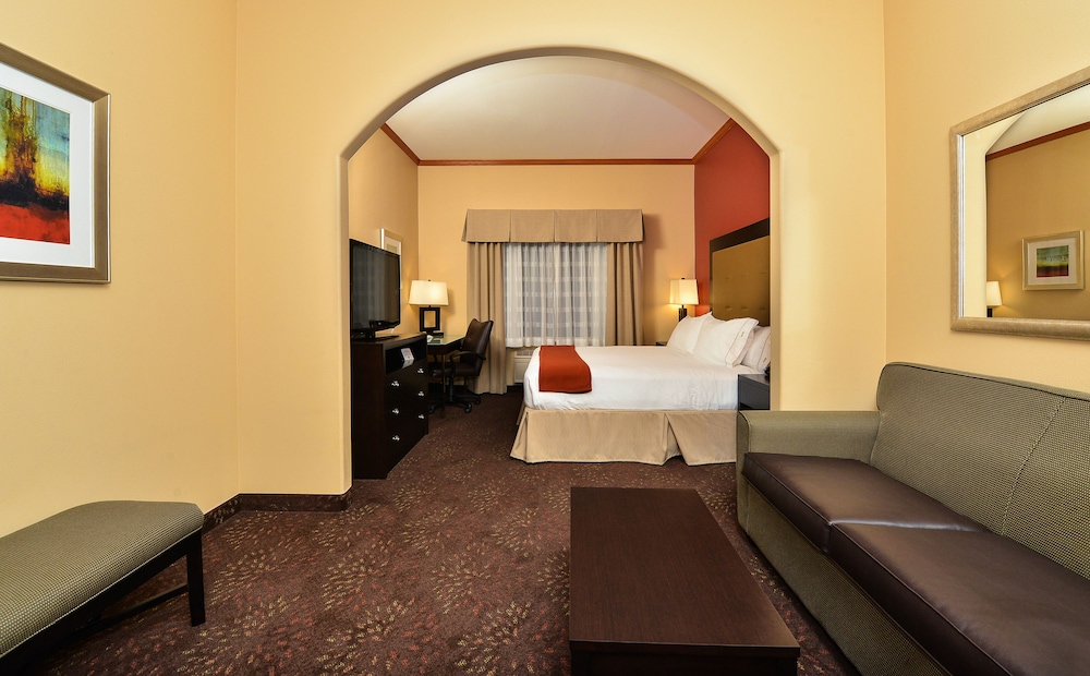 Suite, 1 King Bed (Extra Living Area) - Photo 5