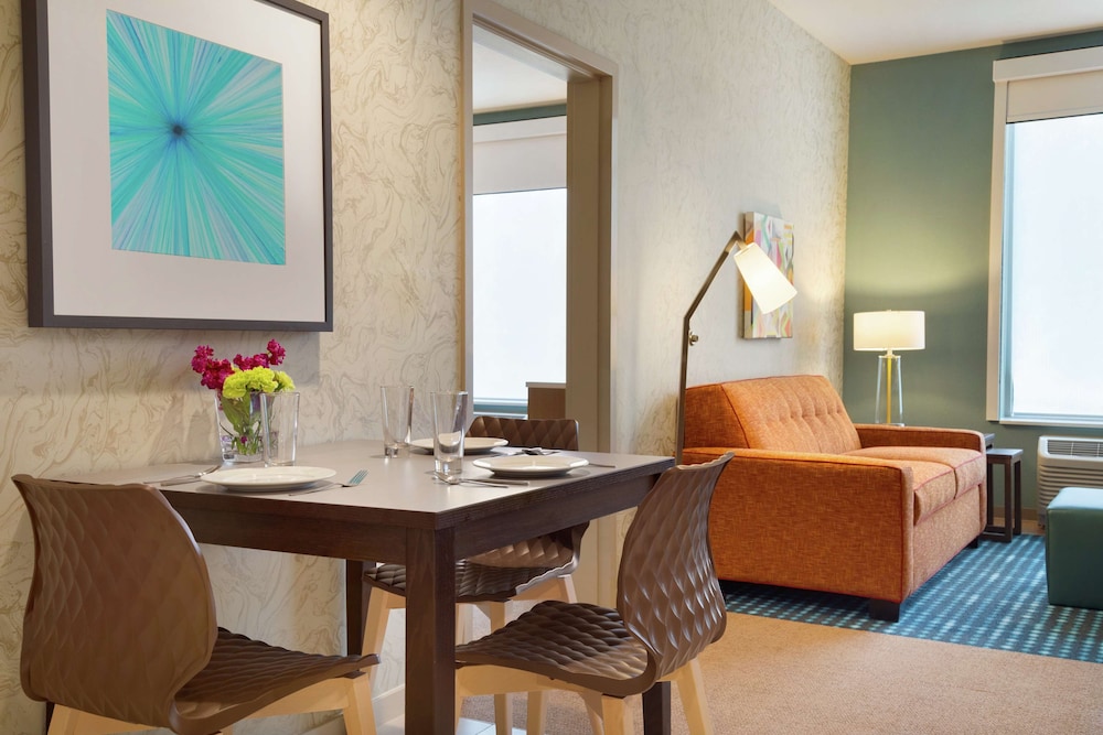 Suite, 1 Bedroom, Accessible (Mobility & Hearing, Roll-in Shower) photo 1
