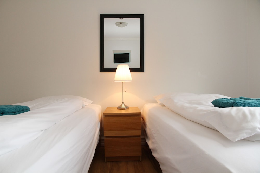 Twin Room, Shared Bathroom photo 2