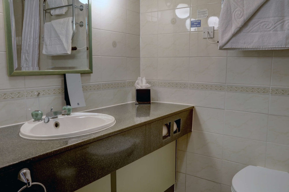 Standard Room, 2 Twin Beds, Non Smoking - Photo 7