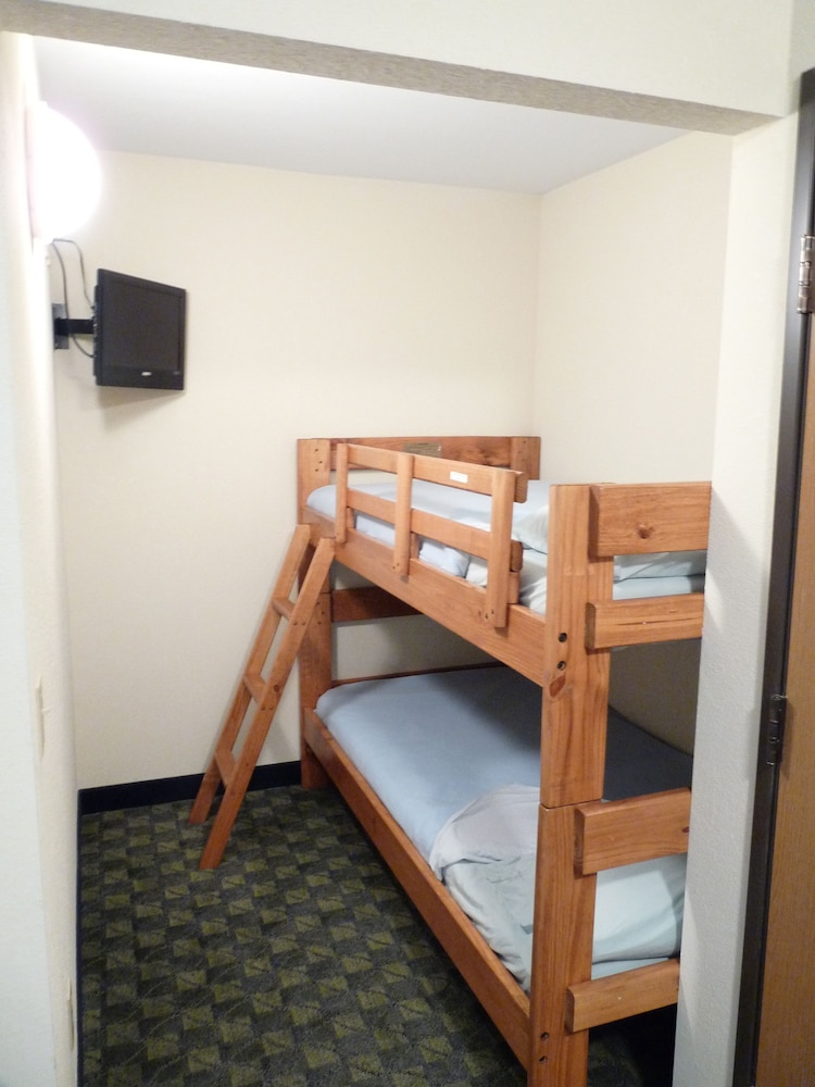Basic Single Room photo 3