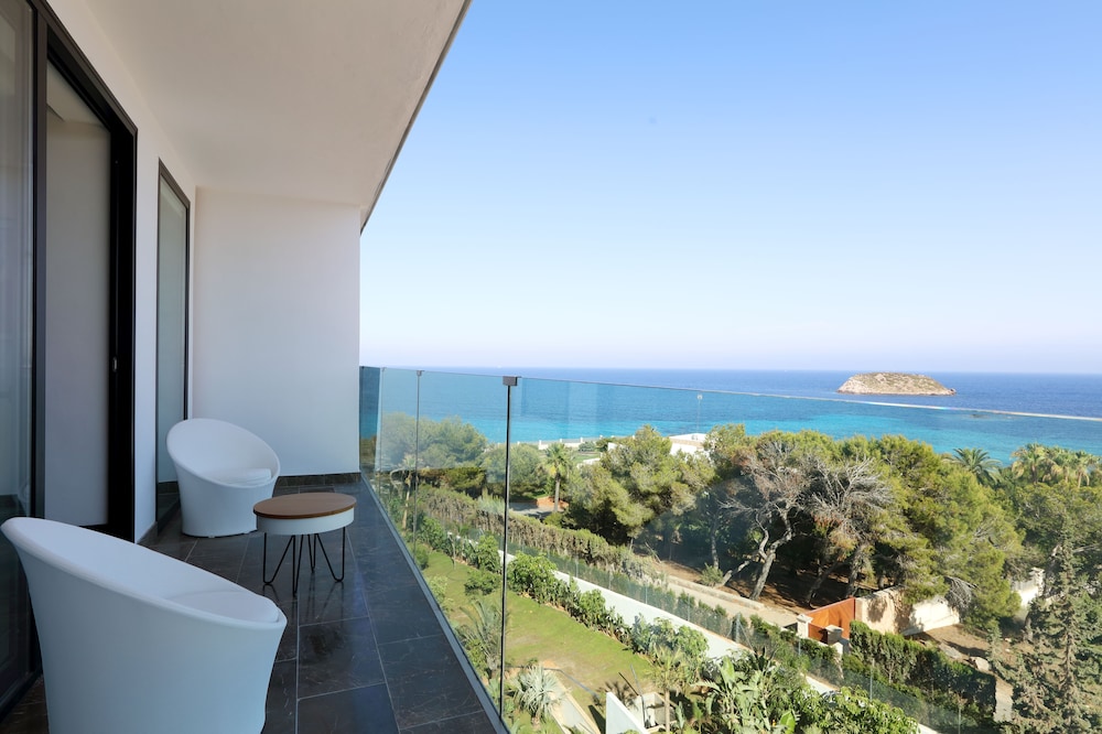 Deluxe Double Room, Sea View - Photo 10