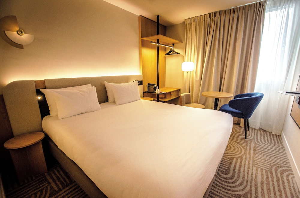 Comfort Room, 1 Queen Bed - Photo 3