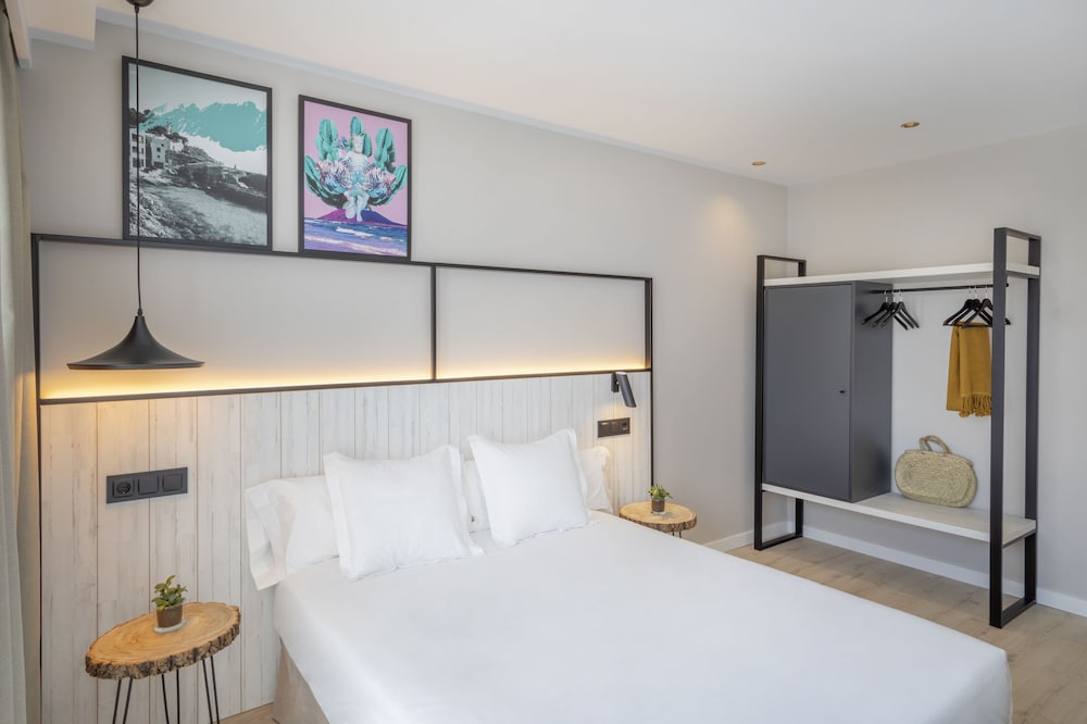 Standard Twin Room, Balcony
