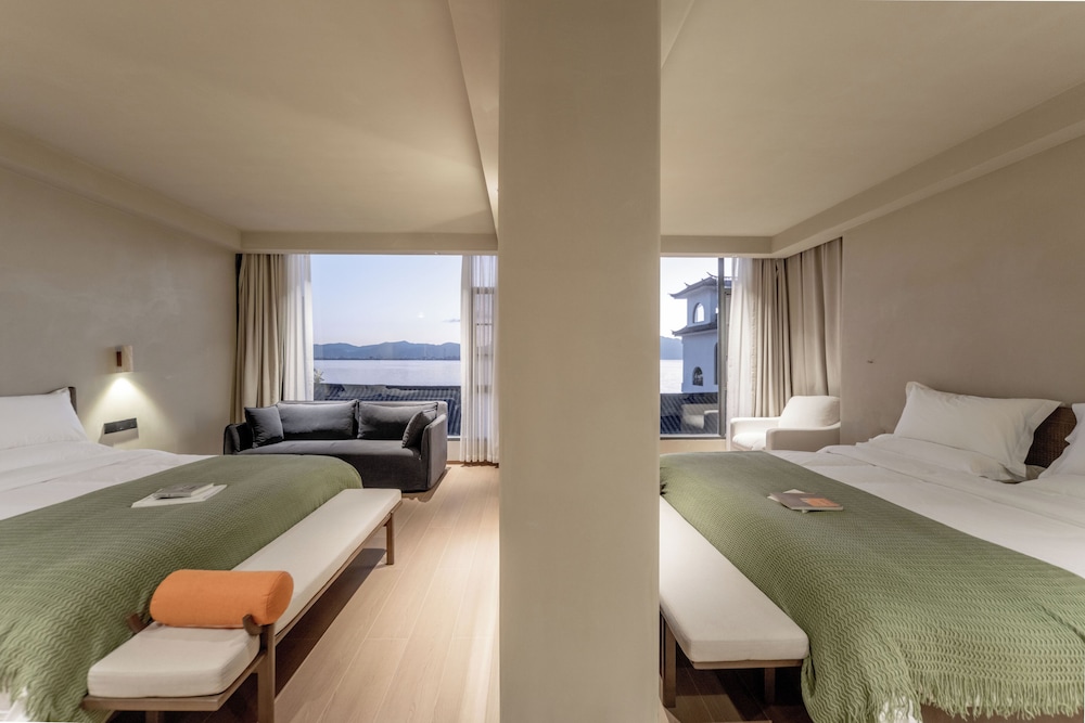 Standard Twin Room, Sea View photo 1