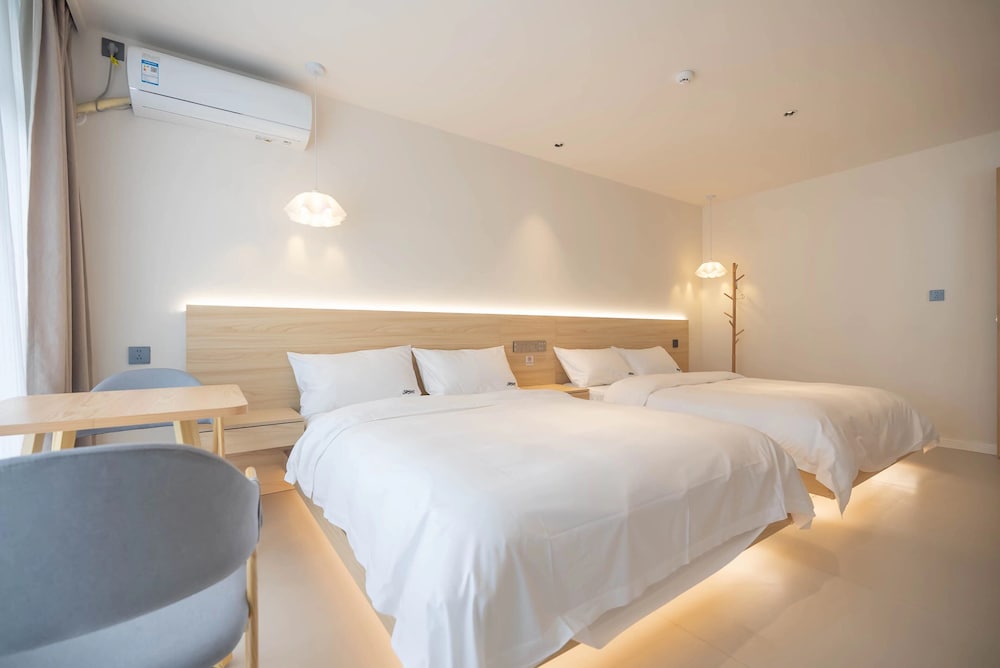 Classic Twin Room, Patio, Mountain View
