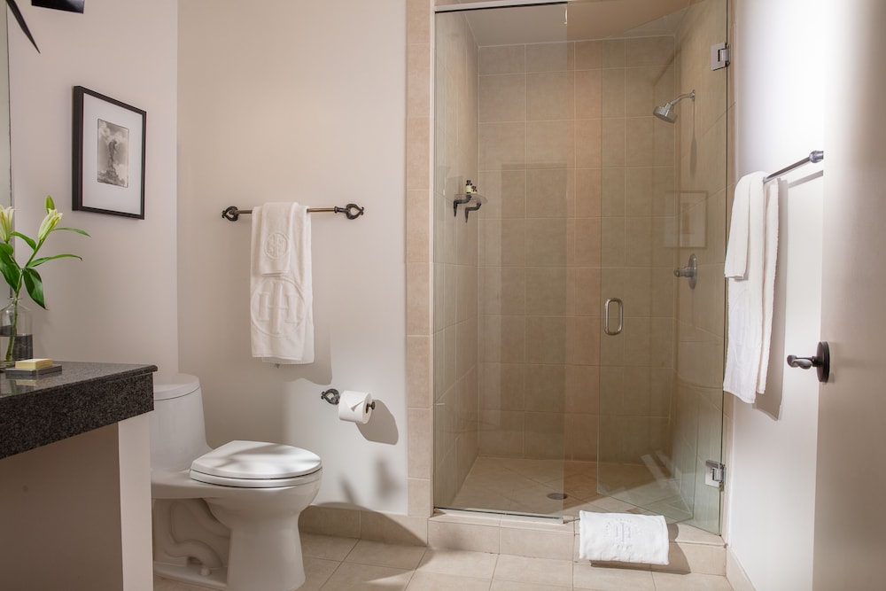 Standard Room, 1 King Bed, City View (King Room (KR)) - Photo 7