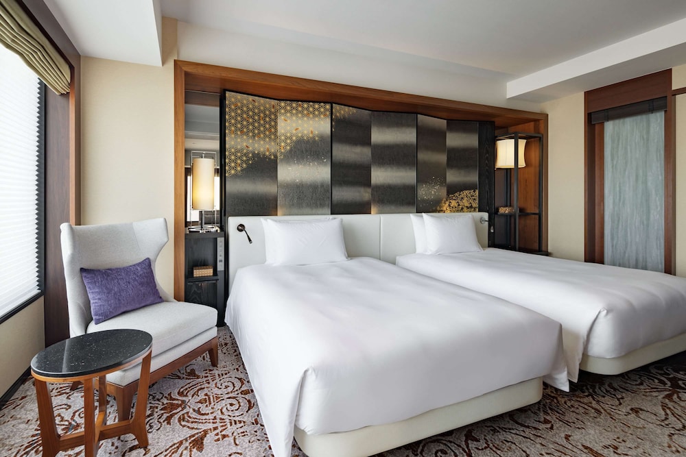 Bay View Suite Room, 2 Twin Beds - Photo 1