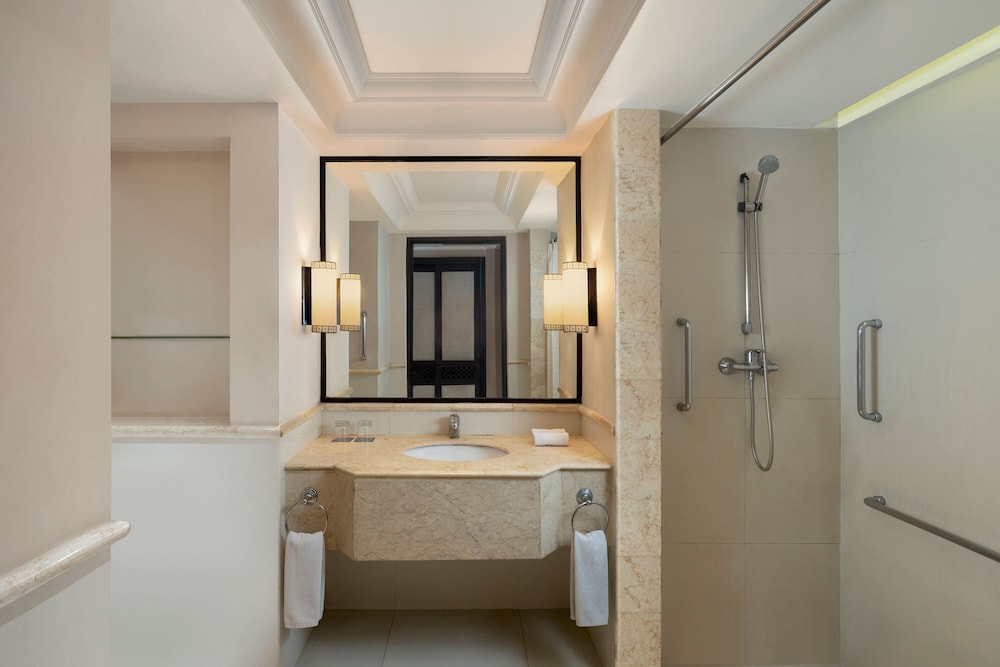 Junior Suite, 1 Bedroom, Non Smoking - Photo 5