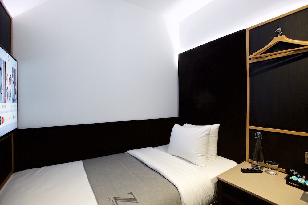 Single Room, No Windows