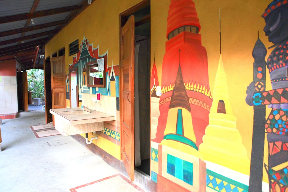 Shared Dormitory, Women only photo 1