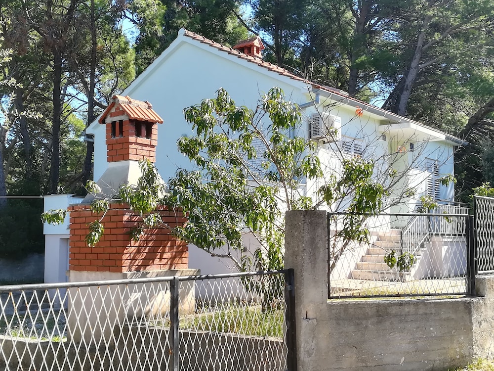 House, 2 Bedrooms, Smoking, Terrace
