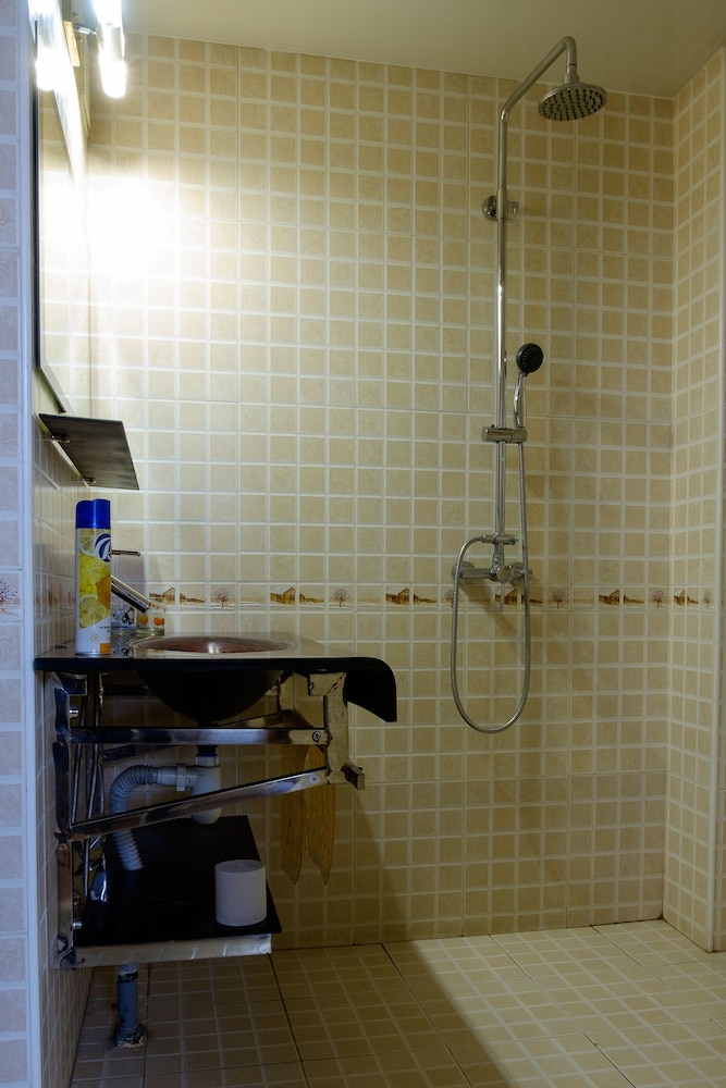 Standard Twin Room photo 2
