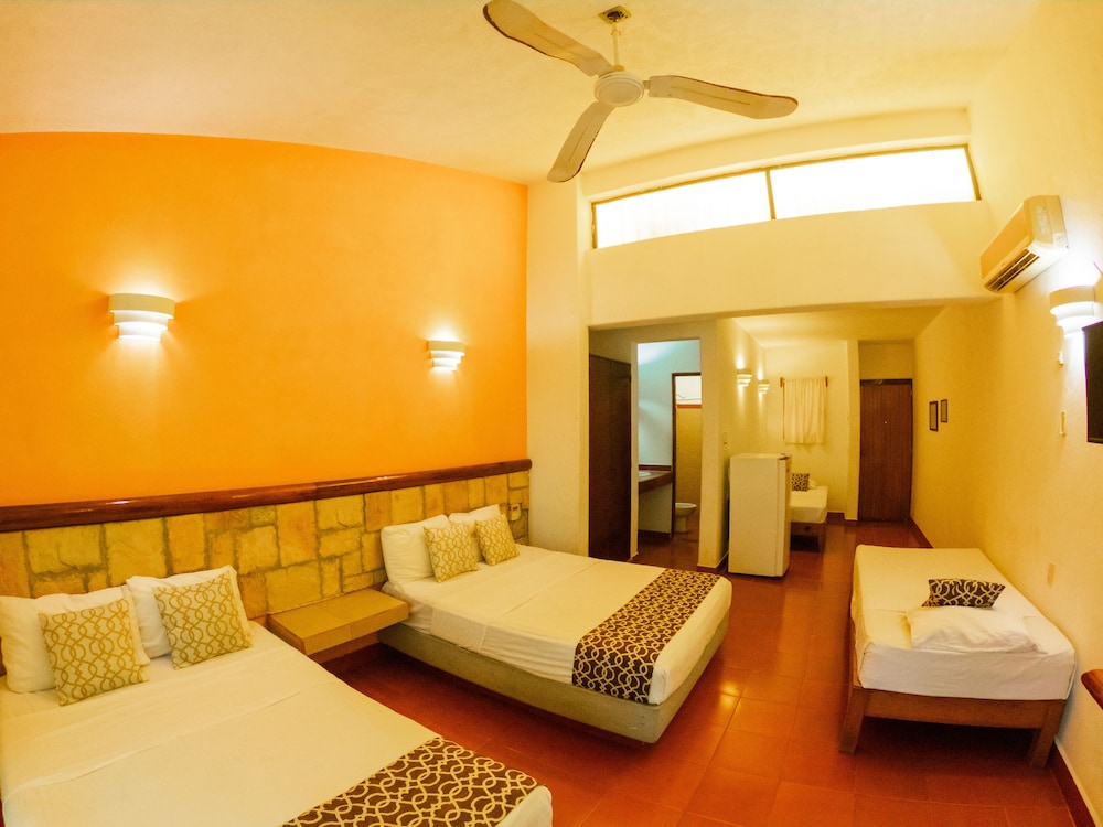 Family Room, Multiple Beds