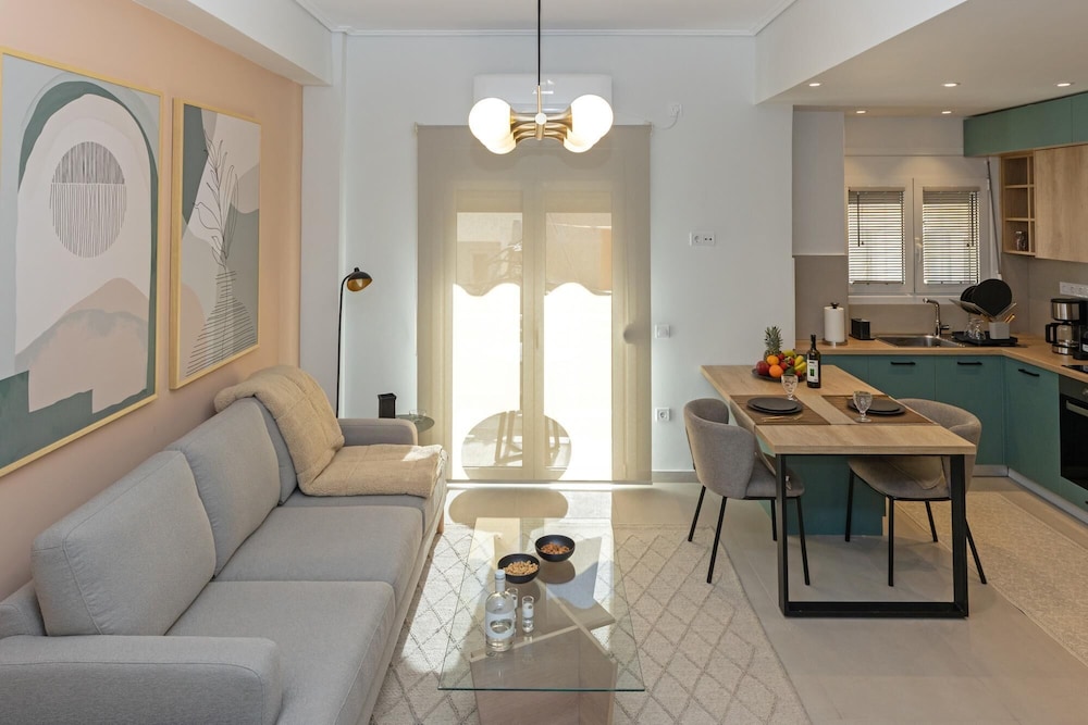 Apartment photo 2