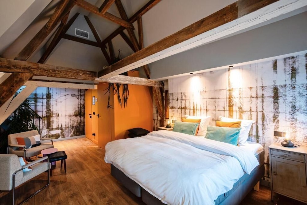 Superior Double Room, City View