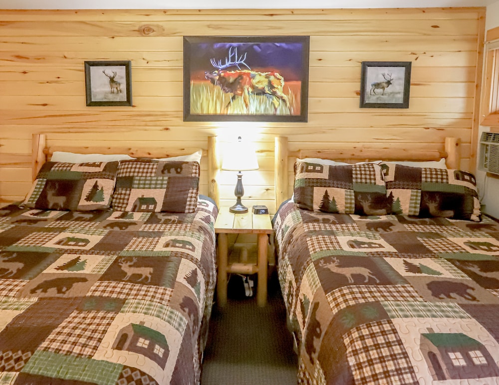 Room, Multiple Beds