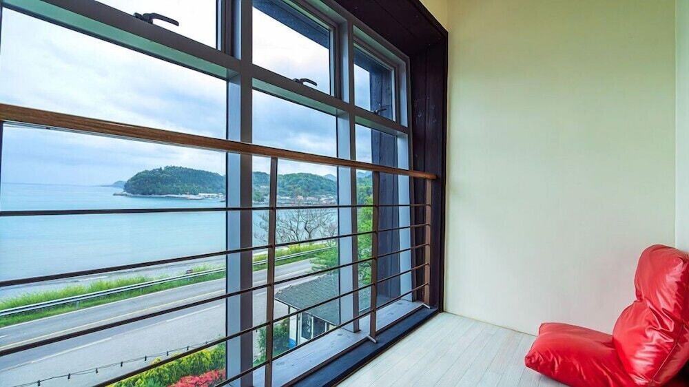 Room (Ocean View Duplex Room 1) photo 3