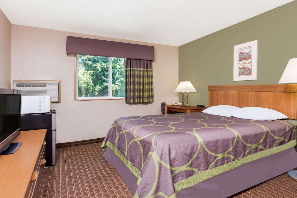 Room, Accessible photo 3