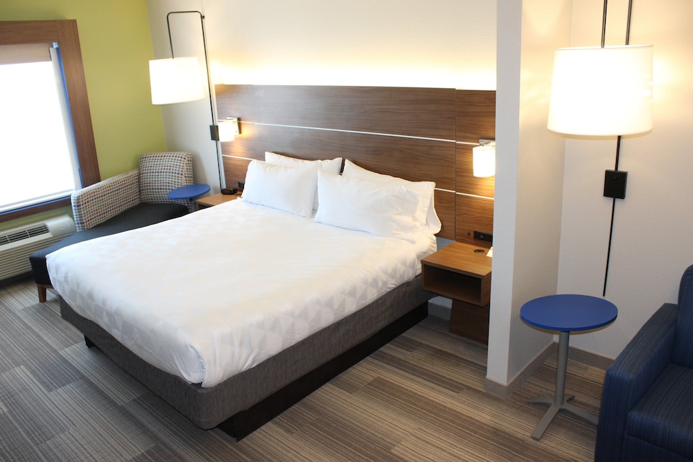 Suite, 1 King Bed, Non Smoking - Photo 6