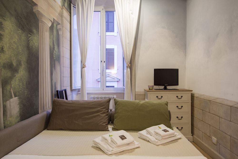 Economy Double or Twin Room (extra bed) photo 3