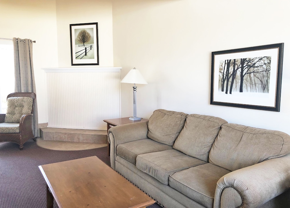 Townhome, 3 Bedrooms photo 1