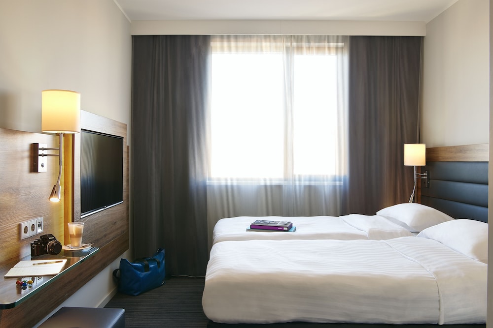 Room, 2 Twin Beds - Photo 4