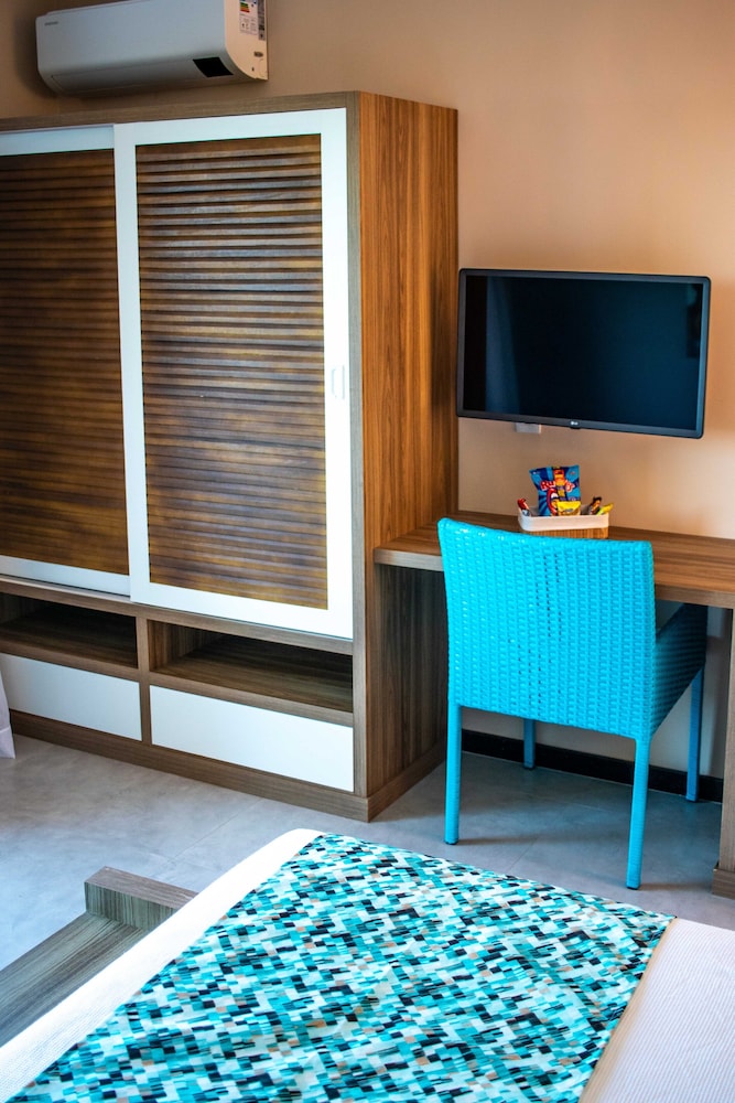 Deluxe Room - Photo 18